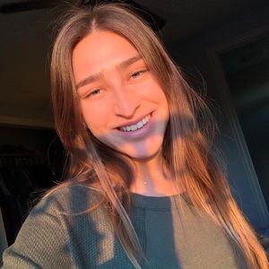 Meet your Posher, Madi